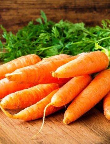 Хрустящий витаминный салат из сочной моркови