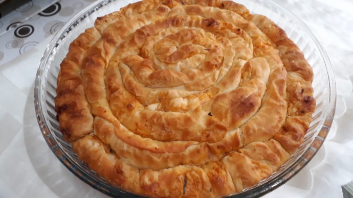 Турецкий пирог (бурек) с мясом и картофелем