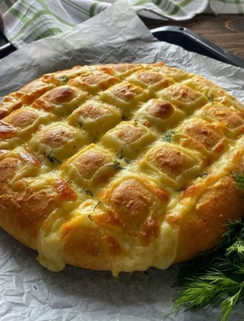 Хлеб-лепёшка с сыром и зеленью