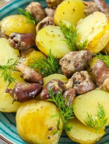 Картошка с куриными сердечками в духовке