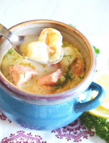 Приятный сливочный суп с морепродуктами