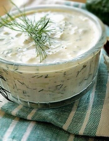 Соус “Цацики” из йогурта, свежего огурца и чеснока