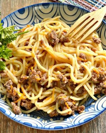 Спагетти с фаршем и овощами