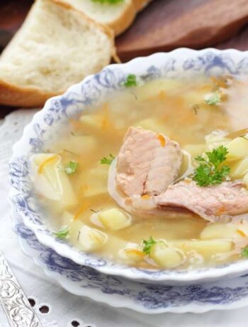 Картофельный суп с красной рыбой