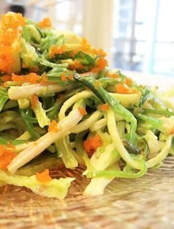 Морской салат из капусты и крабовых палочек