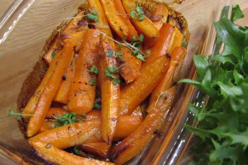 Морковь запеченная со специями и медом