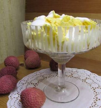 Экзотический десерт с натуральным йогуртом