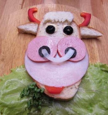 Детский бутерброд Бычок с вареной колбасой
