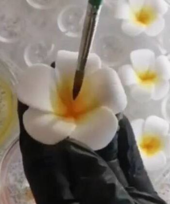 Как сделать цветы из мастики своими руками
