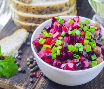 Как приготовить винегрет: 10 рецептов классического салата