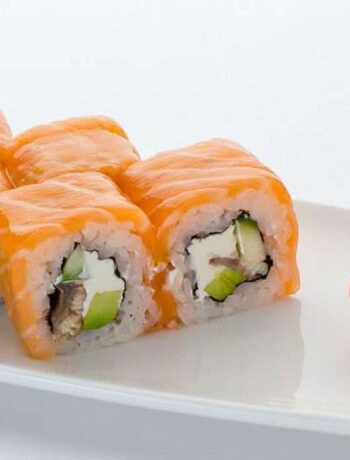 Филадельфия суши (Philadelphia sushi) – суши с лососем | Рецепт