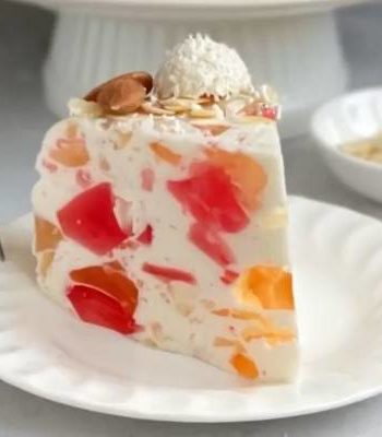 Видео-рецепт приготовления желейного торта битое стекло со сметаной