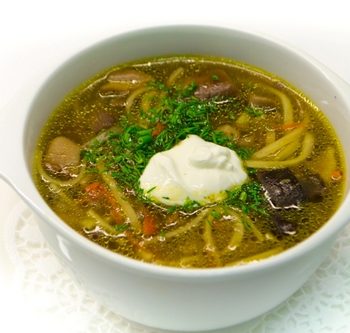 Ароматный грибной суп с вермишелью