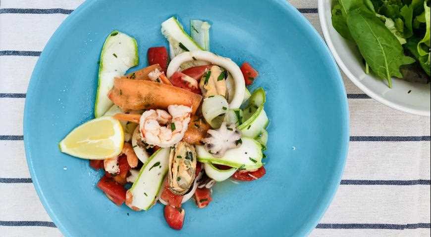 Салат с морепродуктами “Taormina”