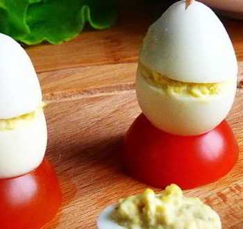 Видео-рецепт фаршированных перепелиных яиц