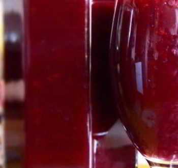 Видео-рецепт киселя ягодного из черной смородины