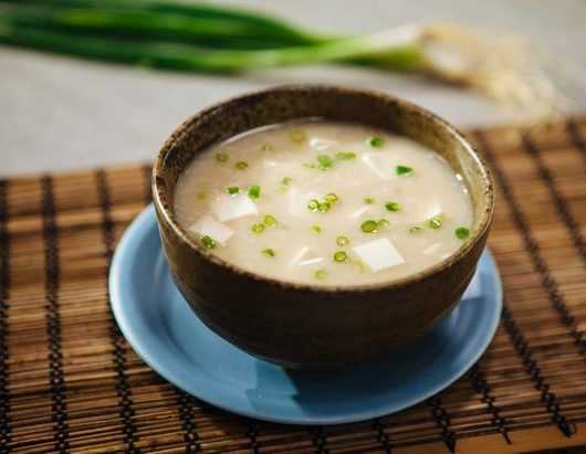 Мисо суп с тофу (Мисосиру)