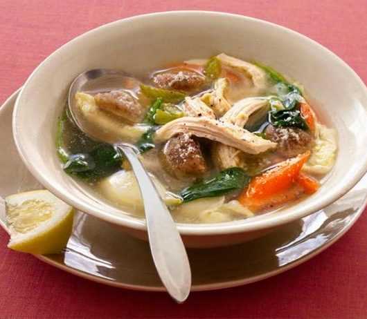 Итальянский куриный суп с «поджаренными» ньокки из пармезана