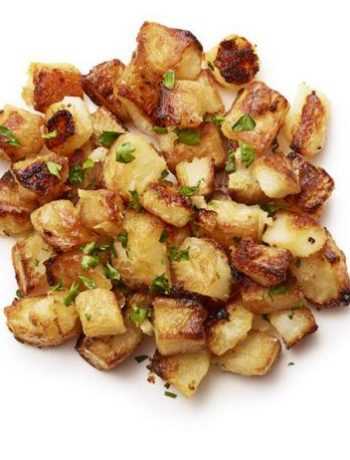 Жареная картошка с чесноком
