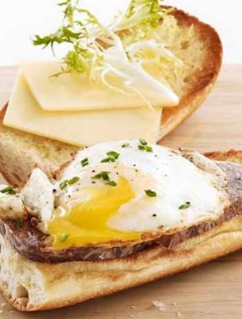 Бутерброды с яичницей «Бистро»