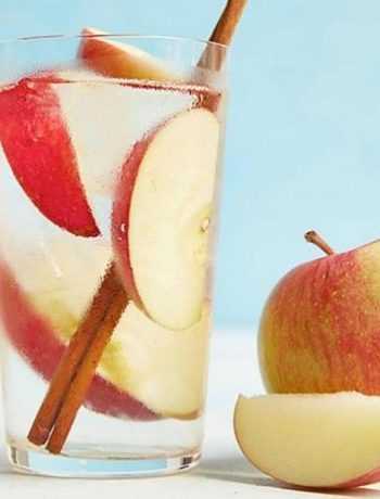 Вода со вкусом яблока и корицы