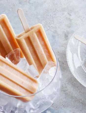 Персиково-овсяное мороженое к завтраку