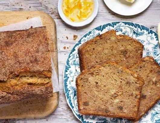 Цельнозерновой банановый хлеб с кусочками шоколада