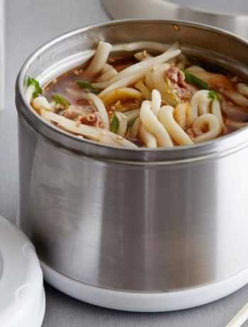 Просто добавь воды: говяжий суп с лапшой и кимчи