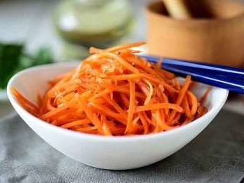 Морковь по корейски с луком