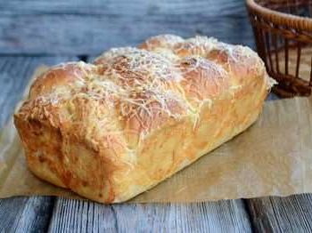 Обезьяний хлеб с сыром и чесноком
