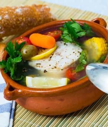 Быстрый рыбный суп в горшочках