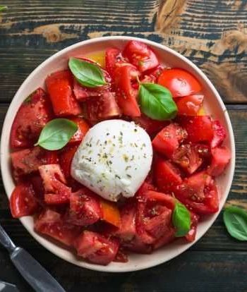Итальянский салат из помидоров