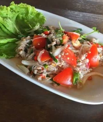 Тайский салат из фунчозы