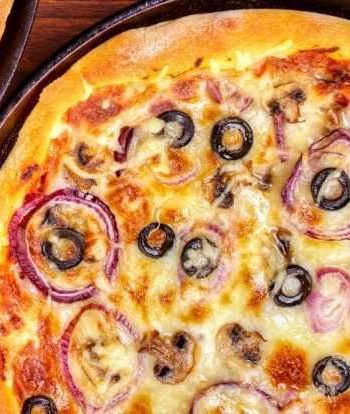 Пицца с оливками на кефире