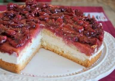 Как приготовить творожный торт с ягодами