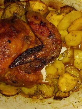 Курица с аппетитной корочкой с картошкой в духовке – пошаговый рецепт