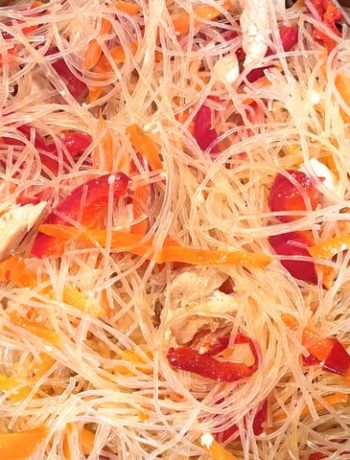 Салат из фунчозы с индейкой и овощами – пошаговый рецепт