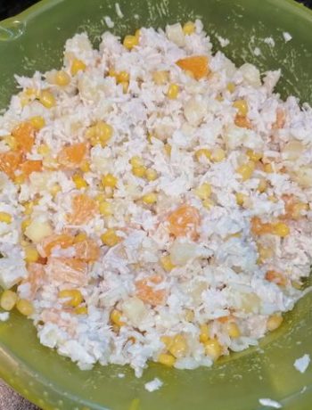 Салат «Отдых на Гаити» с куриной грудкой и рисом – пошаговый рецепт