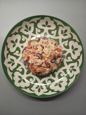 Салат «Красный» с куриной грудкой и фасолью – пошаговый рецепт