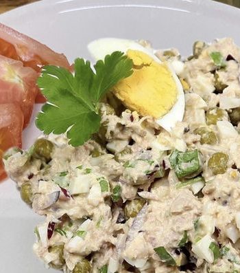 Салат с тунцом для легкого ужина – пошаговый рецепт