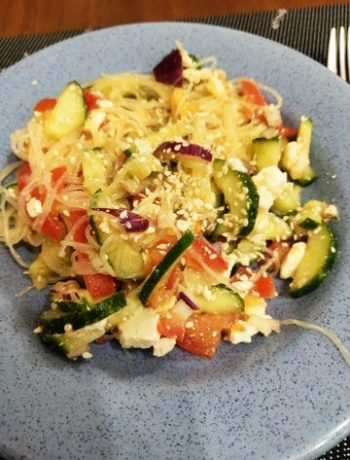 Легкий салат с фунчозой – пошаговый рецепт