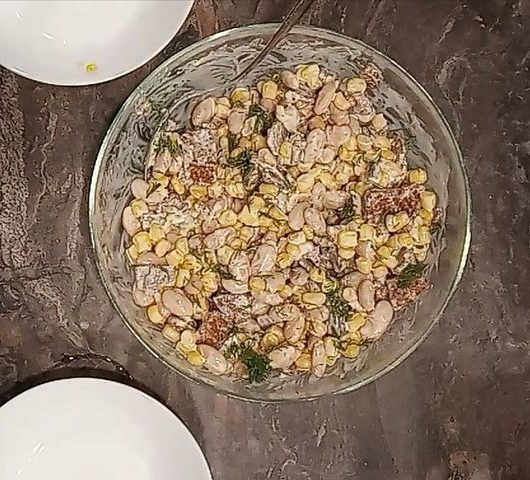 Сытный салат «Пятиминутка» – пошаговый рецепт
