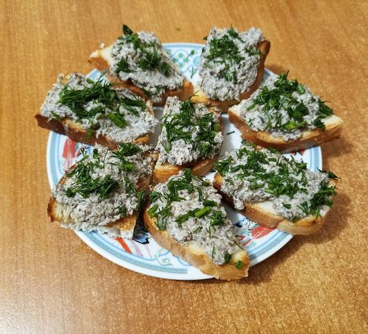 Бутерброды с курино-грибным паштетом – пошаговый рецепт