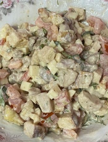 Салат «Бавария» с курицей и сухариками – пошаговый рецепт