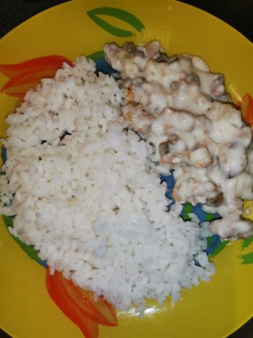 Рис с куриным фаршем под соусом бешамель – пошаговый рецепт