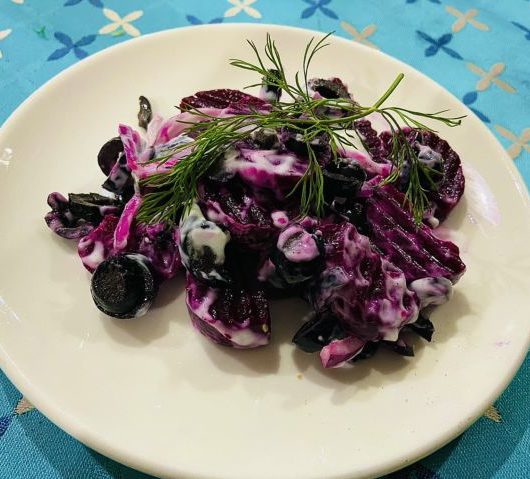 Салат со свеклой и маслинами – пошаговый рецепт