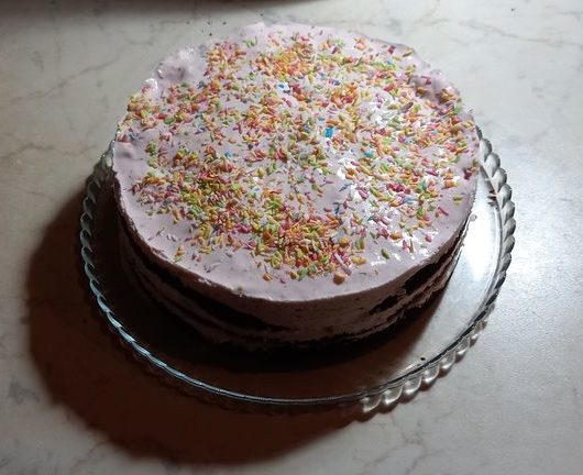 Черемуховый торт с клубничным пюре – пошаговый рецепт
