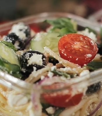 Греческий салат с пастой – пошаговый рецепт