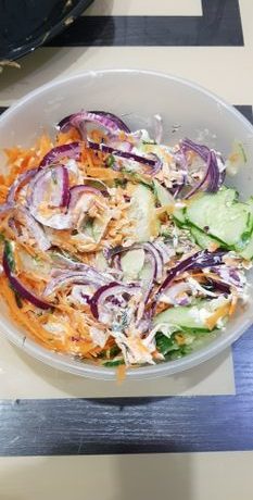 Весенний салат из моркови и огурца – пошаговый рецепт