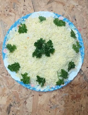 Салат Мимоза с рыбными консервами и сыром – пошаговый рецепт